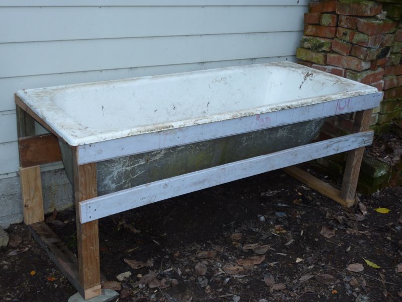 How To Convert A Bath Tub Into A Worm Farm...